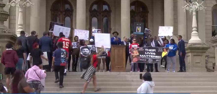 Lansing protestors, civil rights attorney, march for people killed By police - Vimarsana News