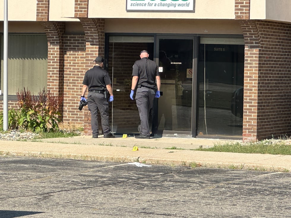 5 injured in shooting after altercation during party in Lansing