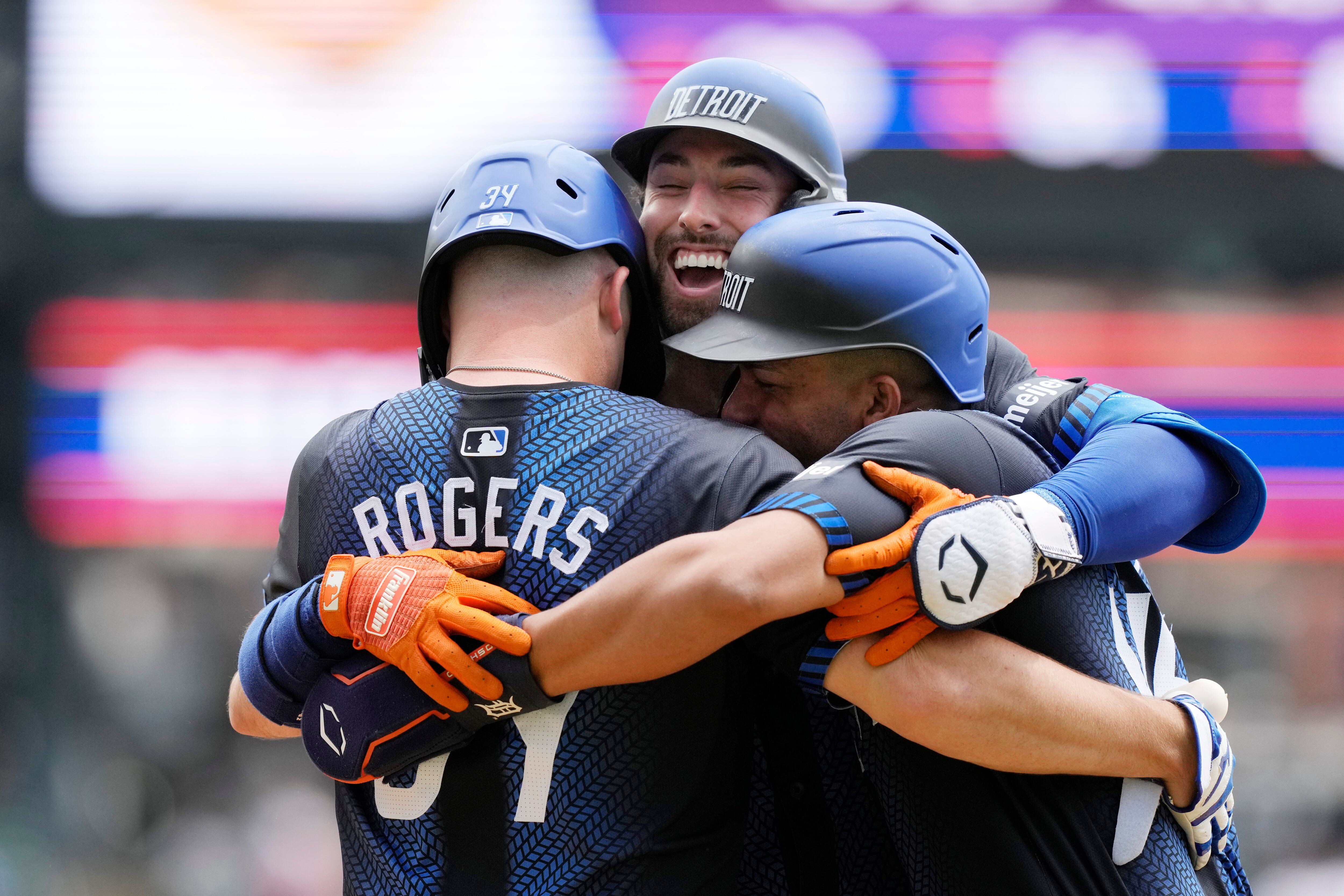 Matt Vierling's 3-run homer sends Tigers to 8-0 win over Pirates in first game of a doubleheader - Vimarsana News